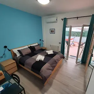 home-napoli.hotels-amalfi.com/